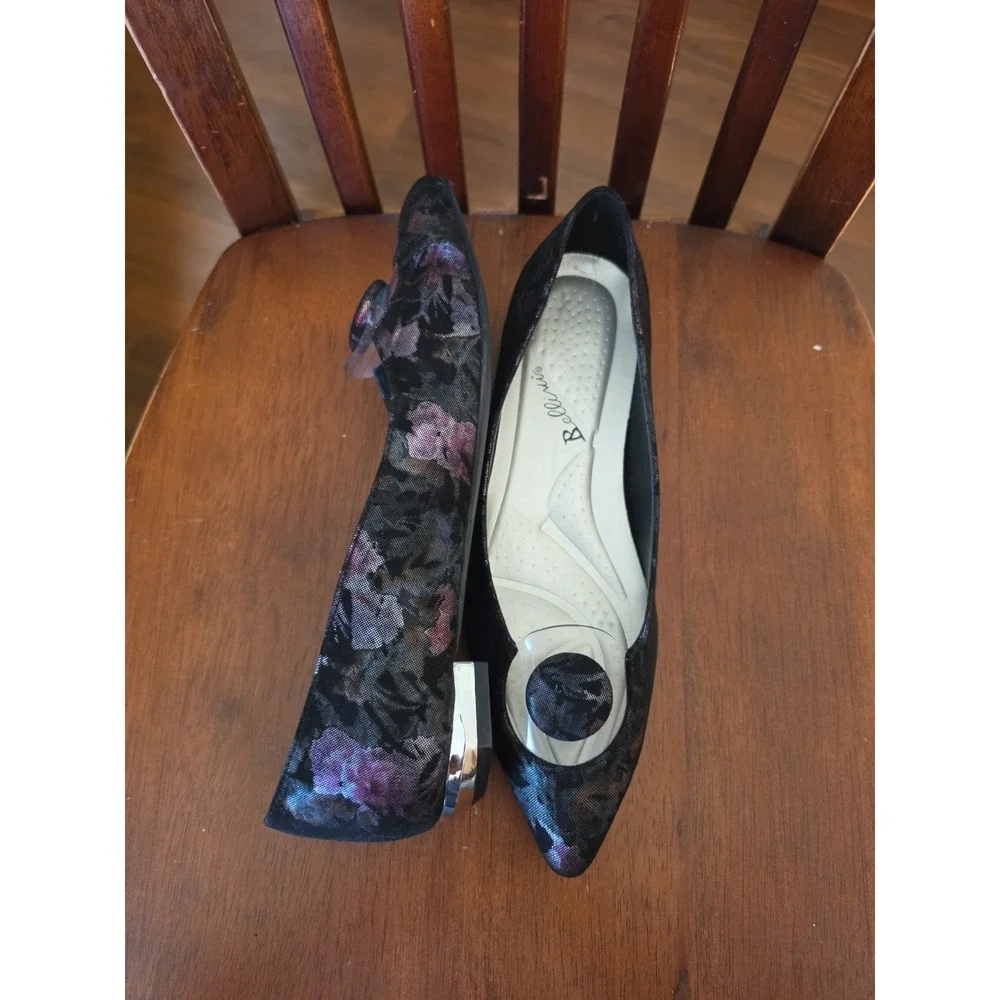 Bellini Women's Black/Purple Floral Pointed Toe Slip-On Flats Metallic Accen 7.5